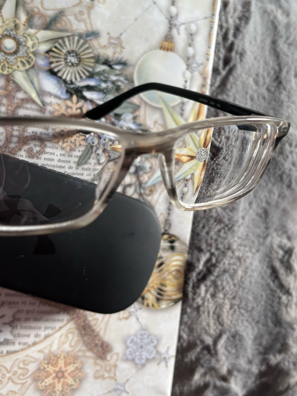 Under Armour Black/GREYISH FRAME.Temple Arm is black with Logo UA 5009